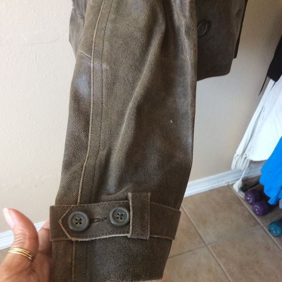 Leather Vintage Preowned Express PrecisionTaupe Distressed Jacket, size 4 - Picture 7 of 16